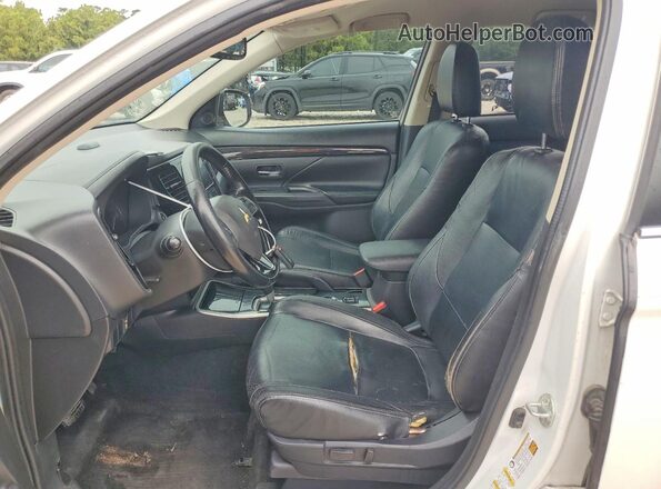 JA4AD3A36HZ028941 2017 MITSUBISHI OUTLANDER White Սալոնի դիմացի տեսք