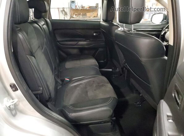 JA4AD3A36LZ023344 2020 MITSUBISHI OUTLANDER Silver Vista interior trasera