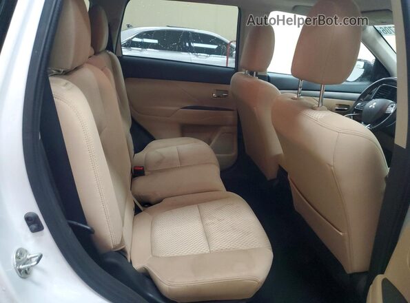 JA4AD3A37HZ005491 2017 MITSUBISHI OUTLANDER White Rear interior view