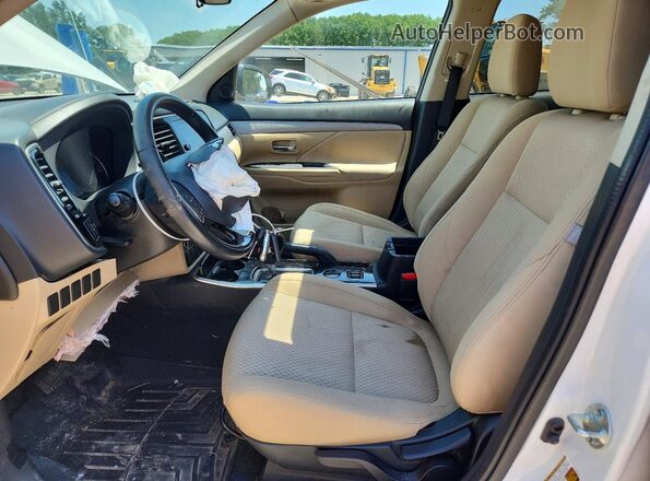 JA4AD3A37JZ048668 2018 MITSUBISHI OUTLANDER Белый Вид салона спереди