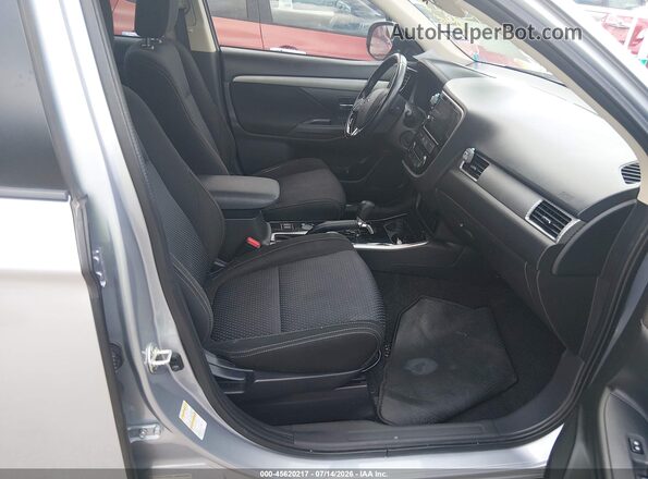 JA4AD3A39HZ008408 2017 MITSUBISHI OUTLANDER Silver Front interior view