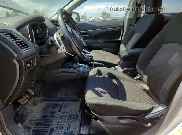 JA4AJ4AW3HZ604168 2017 MITSUBISHI RVR White Սալոնի դիմացի տեսք