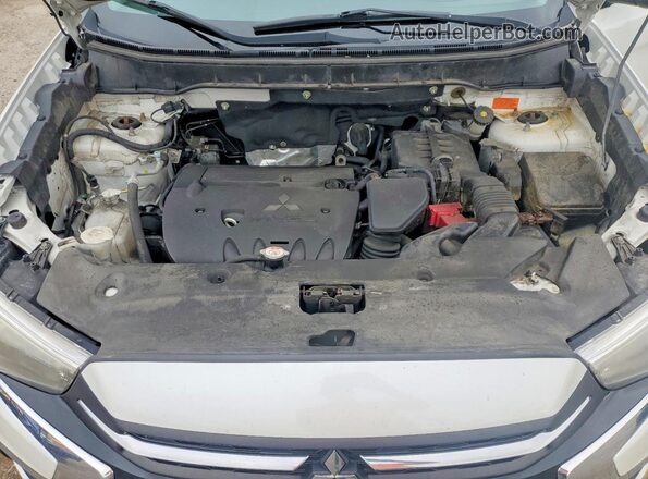 JA4AJ4AW4JZ603617 2018 MITSUBISHI RVR Белый Вид подкапотного пространства