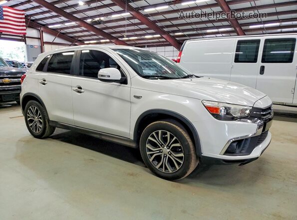 JA4AP3AU0JZ014717 2018 MITSUBISHI OUTLANDER White Առջևի աջ