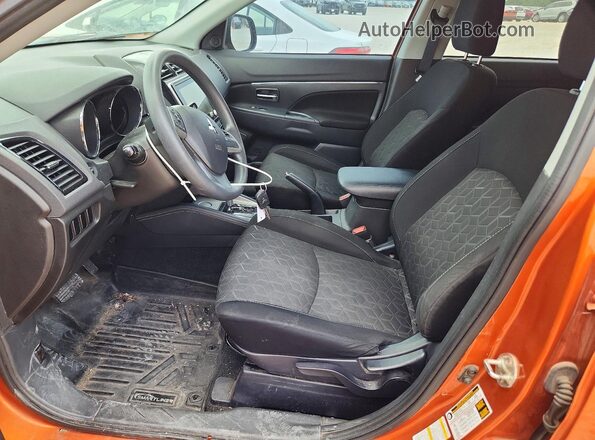 JA4AP3AU0LU009761 2020 MITSUBISHI OUTLANDER Orange Вид салону спереду