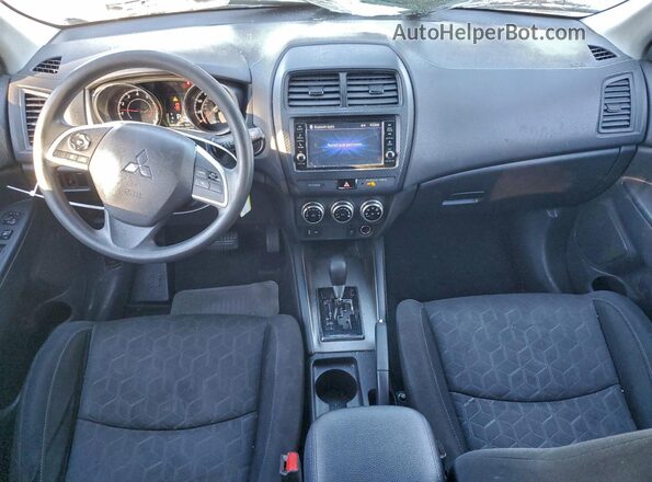 JA4AP3AU0LU015091 2020 MITSUBISHI OUTLANDER Silver Вид панелі приладів