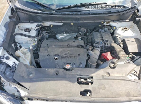 JA4AP3AU2GZ040907 2016 MITSUBISHI OUTLANDER White Rear interior view