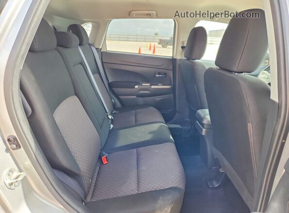 JA4AP3AU4KU027128 2019 MITSUBISHI OUTLANDER Silver Հետևի նստատեղերի տեսք