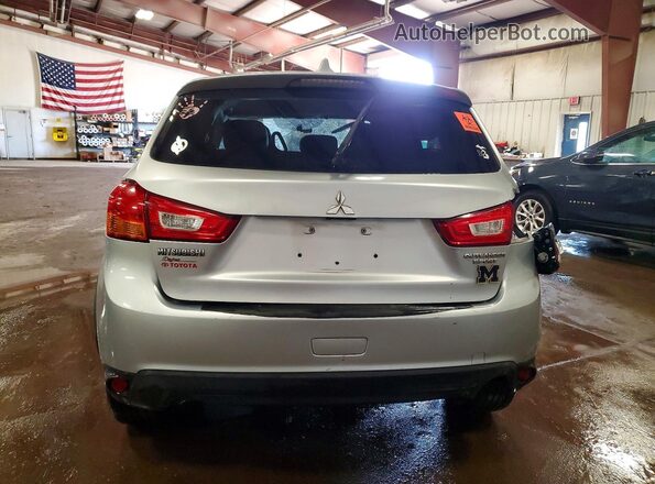 JA4AP3AU5HZ001746 2017 MITSUBISHI OUTLANDER Silver Вид ззаду