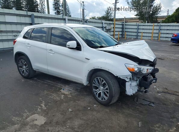 JA4AP3AU5HZ058688 2017 MITSUBISHI OUTLANDER White Przód prawy