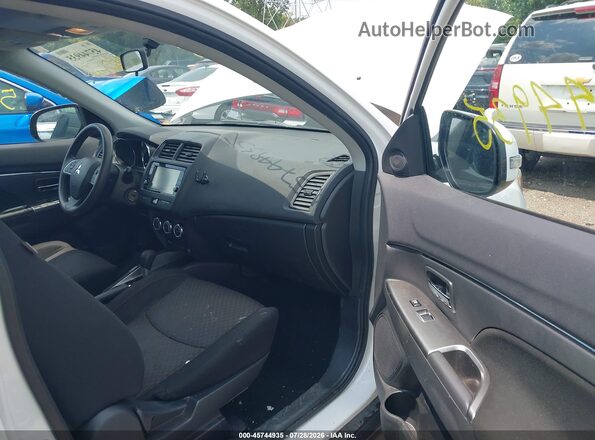 JA4AP3AU6JZ006508 2018 MITSUBISHI OUTLANDER SPORT White Вид салону спереду