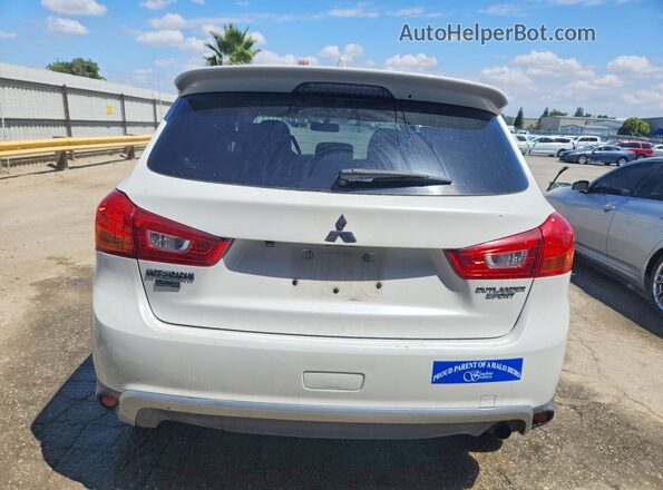 JA4AP3AU7HZ069630 2017 MITSUBISHI OUTLANDER White Вид ззаду