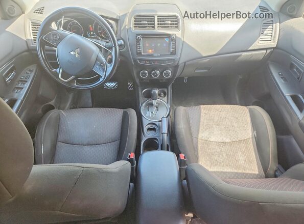 JA4AP3AU7HZ069630 2017 MITSUBISHI OUTLANDER White Вид панелі приладів
