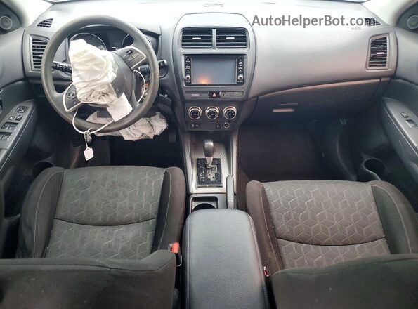 JA4AP3AU7LU013192 2020 MITSUBISHI OUTLANDER White Vista del salpicadero