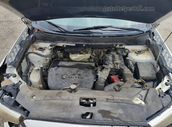 JA4AP3AU9JU010744 2018 MITSUBISHI OUTLANDER White Engine compartment view