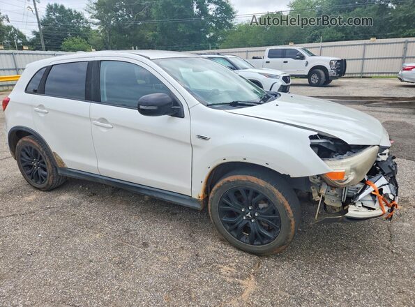 JA4AP3AU9JU010744 2018 MITSUBISHI OUTLANDER White Front right
