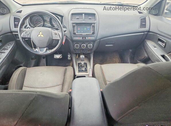 JA4AP3AU9JU010744 2018 MITSUBISHI OUTLANDER White Dashboard view