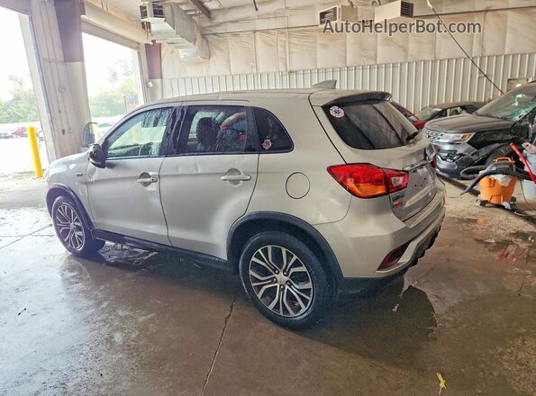JA4AP3AU9JZ013520 2018 MITSUBISHI OUTLANDER Серебряный Задняя левая четверть