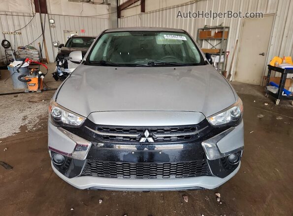 JA4AP3AU9JZ013520 2018 MITSUBISHI OUTLANDER Серебряный Вид спереди