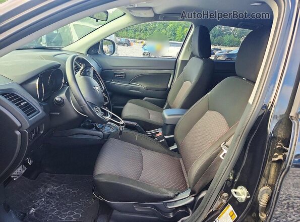 JA4AP3AUXHZ041675 2017 MITSUBISHI OUTLANDER Black Front interior view