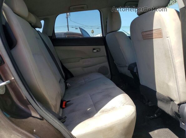 JA4AP3AW2GZ050211 2016 MITSUBISHI OUTLANDER Brown Вид задньої частини салону