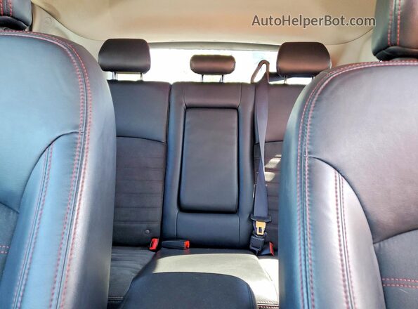 JA4AP3AW3JZ036132 2018 MITSUBISHI OUTLANDER Red Vista de los asientos traseros