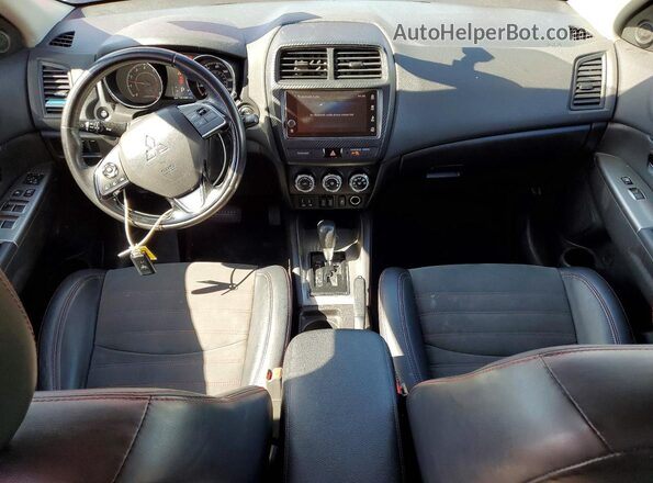 JA4AP3AW3JZ036132 2018 MITSUBISHI OUTLANDER Red Vista del salpicadero