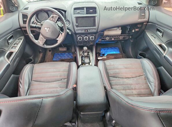 JA4AP3AW6JU015904 2018 MITSUBISHI OUTLANDER Silver Вид панелі приладів