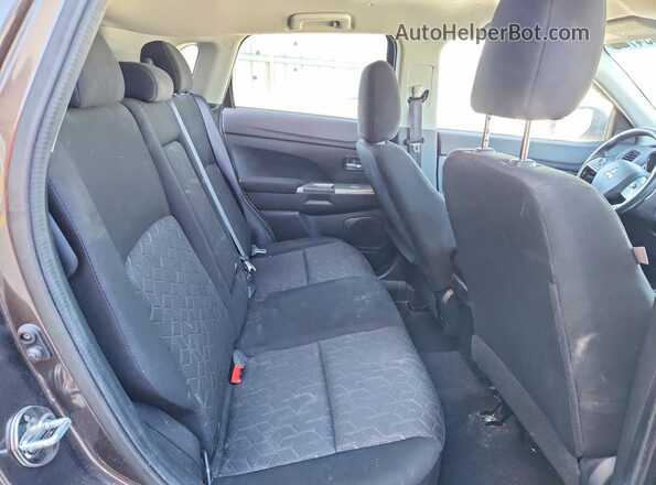 JA4AP4AU1LU004459 2020 MITSUBISHI OUTLANDER Brown უკანა სალონის ხედი