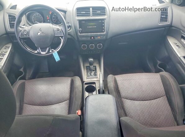 JA4AP4AU9KU012484 2019 MITSUBISHI OUTLANDER Silver Вид панелі приладів