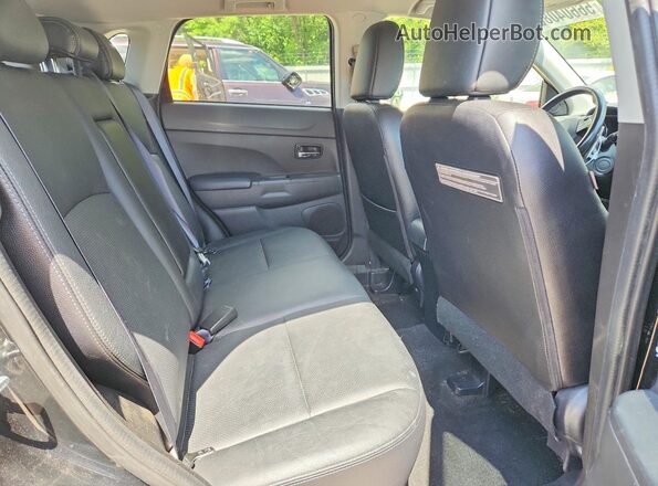 JA4AP4AW1GZ029257 2016 MITSUBISHI OUTLANDER Black Rear interior view