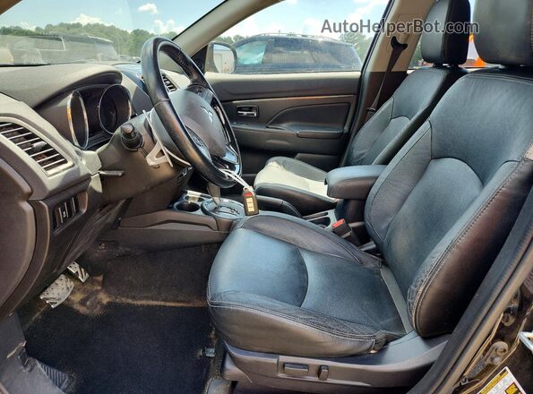 JA4AP4AW1GZ029257 2016 MITSUBISHI OUTLANDER Black Front interior view