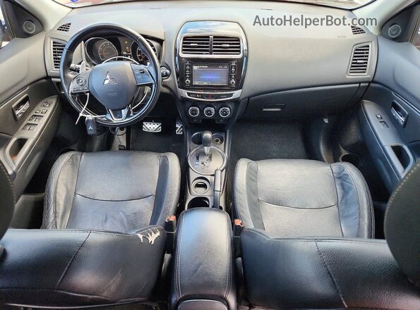 JA4AP4AW2HZ061927 2017 MITSUBISHI OUTLANDER Red Widok deski rozdzielczej