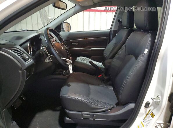JA4AP4AW7GZ055071 2016 MITSUBISHI OUTLANDER White Vista interior delantera
