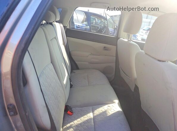 JA4APUAU5MU004188 2021 MITSUBISHI OUTLANDER Silver Vista interior trasera