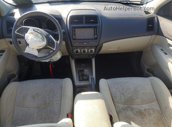JA4APUAU5MU004188 2021 MITSUBISHI OUTLANDER Silver Vista del salpicadero
