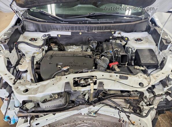 JA4APVAU1MU013475 2021 MITSUBISHI OUTLANDER White Вид підкапотного простору