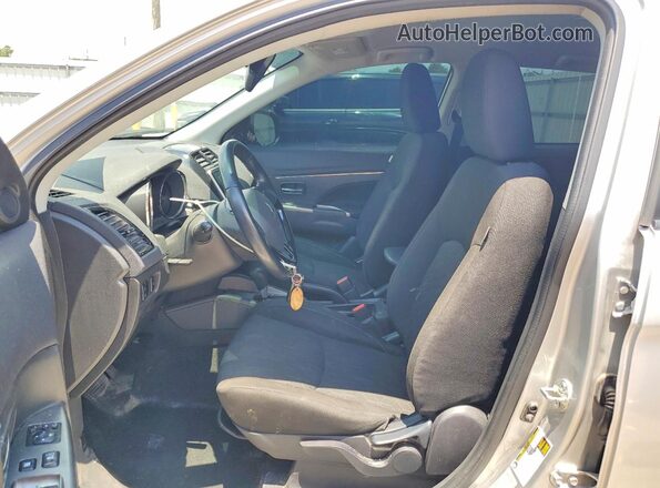 JA4APVAU4MU012739 2021 MITSUBISHI OUTLANDER Silver წინა სალონის ხედი