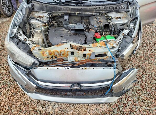 JA4AR3AU0JZ028367 2018 MITSUBISHI OUTLANDER Серебряный Вид подкапотного пространства