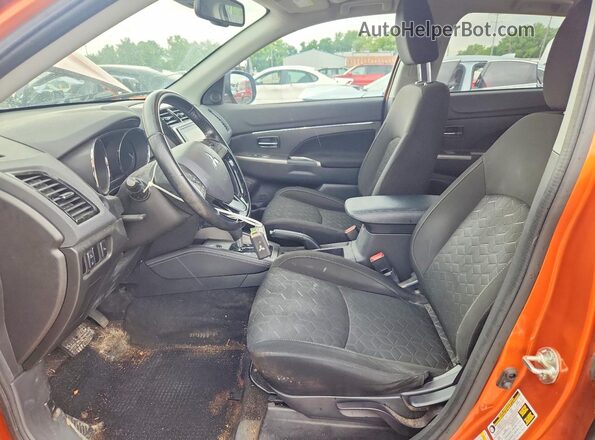 JA4AR3AU1LU002036 2020 MITSUBISHI OUTLANDER Orange Вид салону спереду