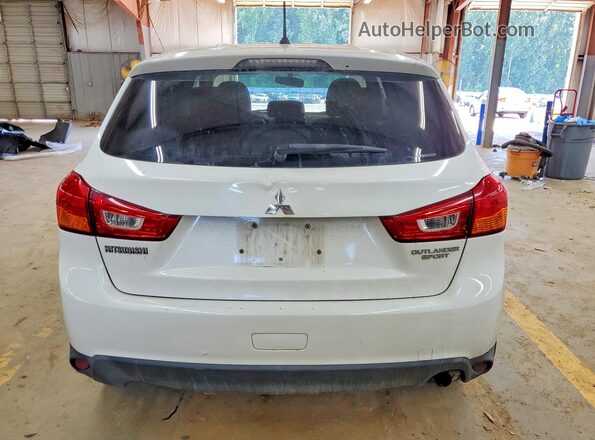 JA4AR3AU2GZ055241 2016 MITSUBISHI OUTLANDER White Widok z tyłu