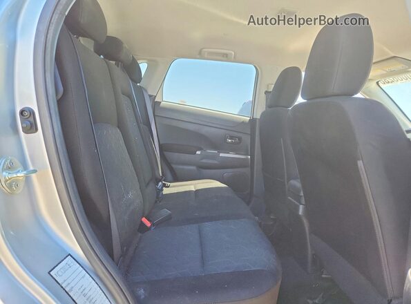 JA4AR3AU4LU018330 2020 MITSUBISHI OUTLANDER Silver უკანა სავარძლების ხედი