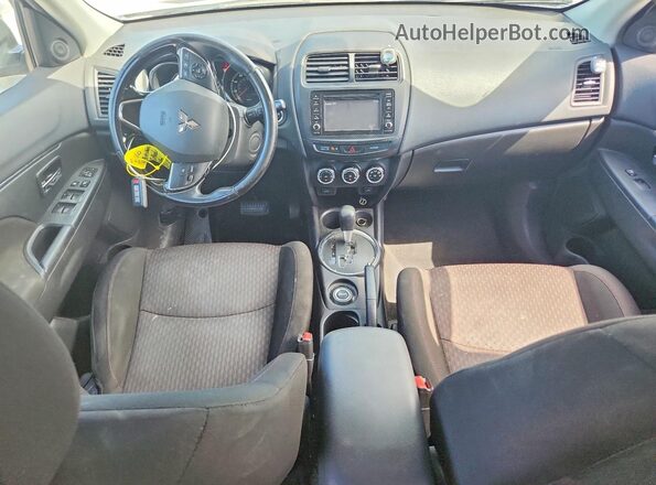 JA4AR3AW2GZ039574 2016 MITSUBISHI OUTLANDER Серый Вид панели приборов