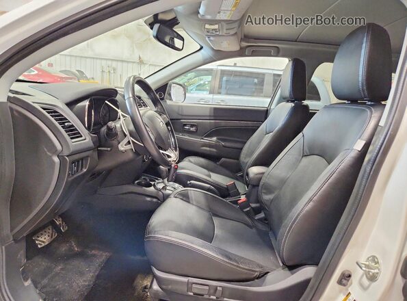 JA4AR4AW3HZ047450 2017 MITSUBISHI OUTLANDER White Vista interior delantera