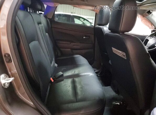 JA4AR4AW6HZ017746 2017 MITSUBISHI OUTLANDER Gray უკანა სალონის ხედი