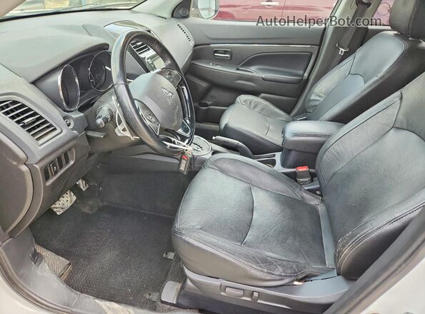 JA4AR4AW6HZ029623 2017 MITSUBISHI OUTLANDER White Vista interior delantera