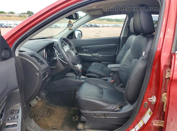 JA4AR4AWXJU002752 2018 MITSUBISHI OUTLANDER Красный Вид салона спереди
