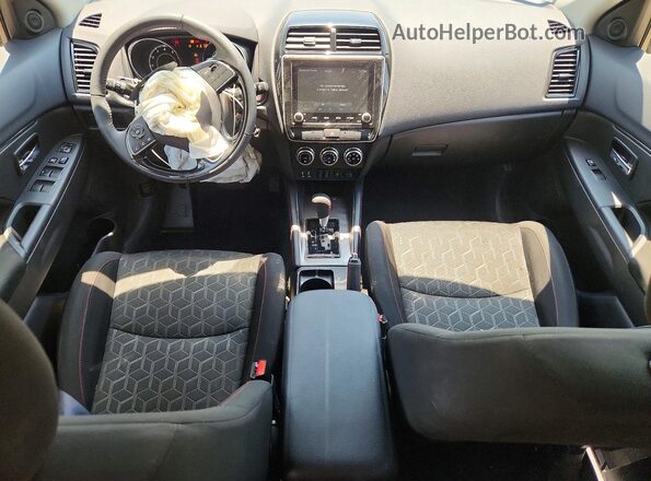 JA4ARUAU1TU010269 2026 MITSUBISHI OUTLANDER Black Вид панелі приладів