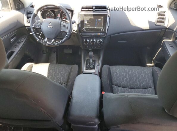 JA4ARUAU2TU004366 2026 MITSUBISHI OUTLANDER Silver Dashboard view