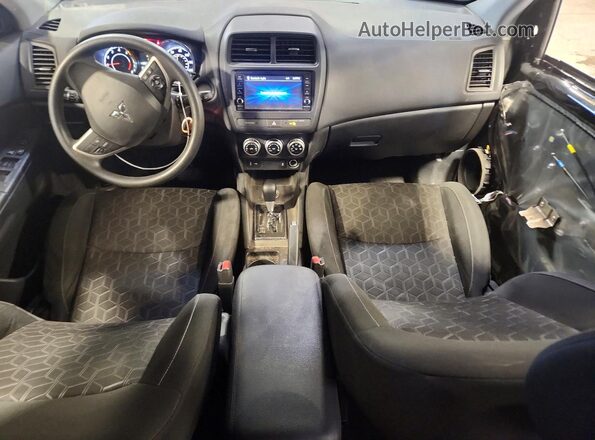 JA4ARUAU3PU014331 2023 MITSUBISHI OUTLANDER Черный Вид панели приборов